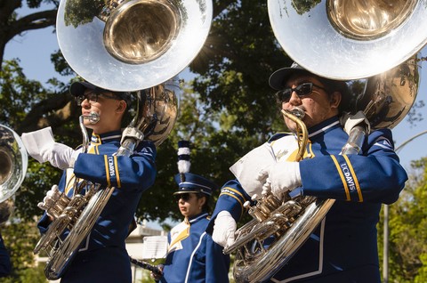 UC Davis marching band tuba players in Picnic Day parade